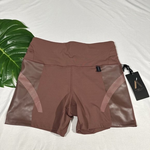 NWT $69 Athleta‎ x Allyson Felix [ 1X ] Legend Shortie Shorts Hearth Rose - Picture 3 of 15